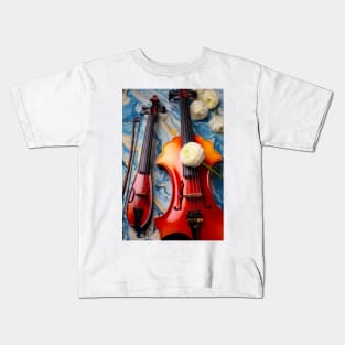 Pocket Violin With Baroque Violine And Flowers Kids T-Shirt